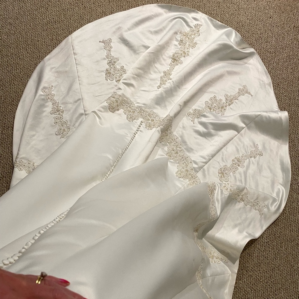 Emme Bridal Strapless Wedding Gown Dress 8 Beaded With FLAWS Unsure if Altered - Picture 14 of 17